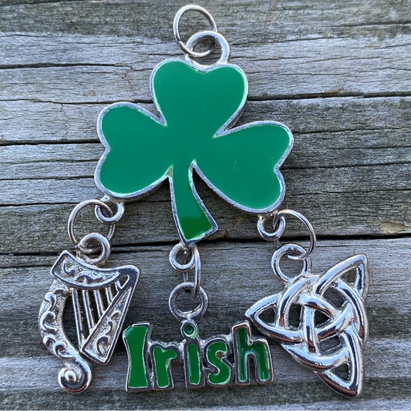 Irish Shamrock pendant with Harp and triquetra silver plated - Picture 1 of 7